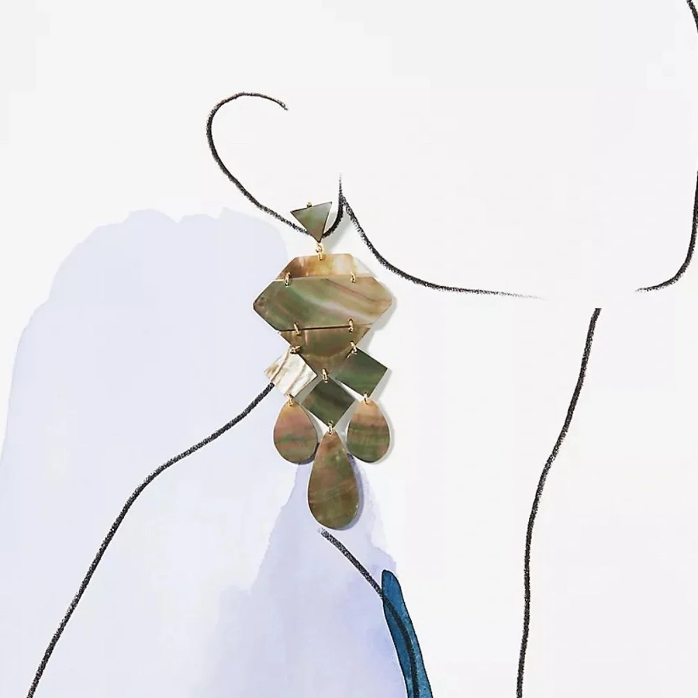 NWT Anthropologie Spaceship Shell Earrings